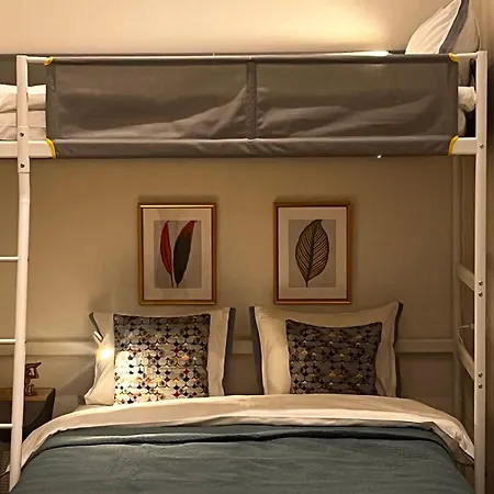 Nr 9 - J26 Luxury Apartment, Jauniela 26 Old - Location *