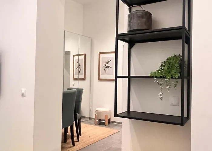 Apartment Nr 9 - J26 Luxury Apartment, Jauniela 26 Old - Location *