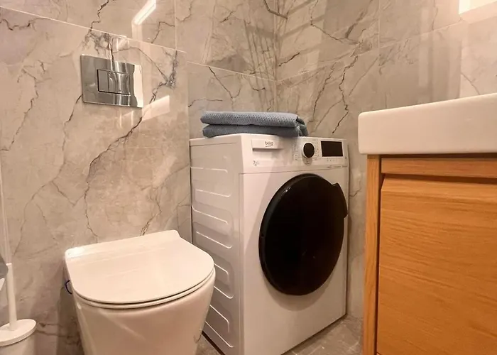 Apartment Nr 9 - J26 Luxury Apartment, Jauniela 26 Old - Location Riga