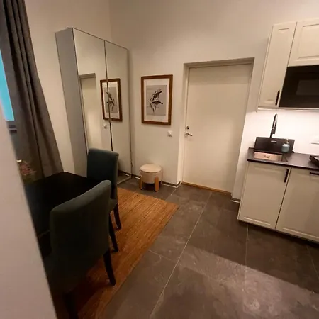 Nr 9 - J26 Luxury Apartment, Jauniela 26 Old - Location *