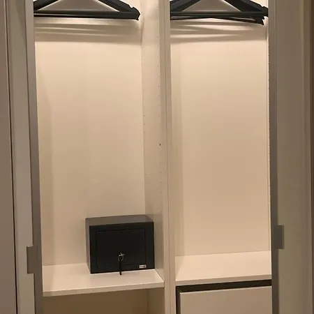 Nr 9 - J26 Luxury Apartment, Jauniela 26 Old - Location